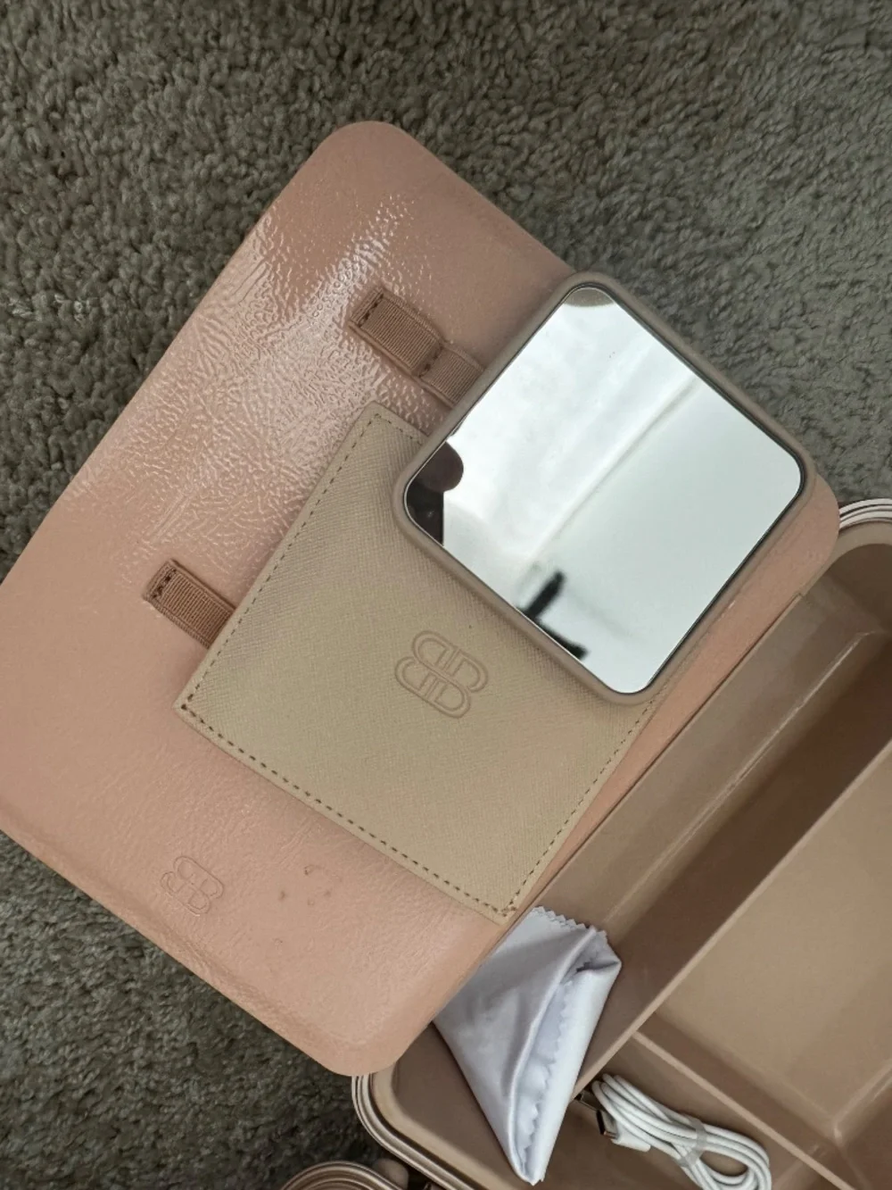 Beautifect Box – Rose Gold Lighted Makeup Vanity Case